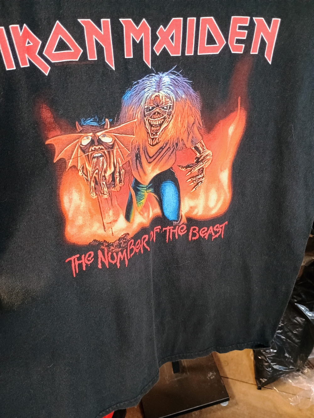 Hanes Black Iron Maiden 'The Number of the Beast' Graphic Tee Bin 22 - Picture 2 of 4